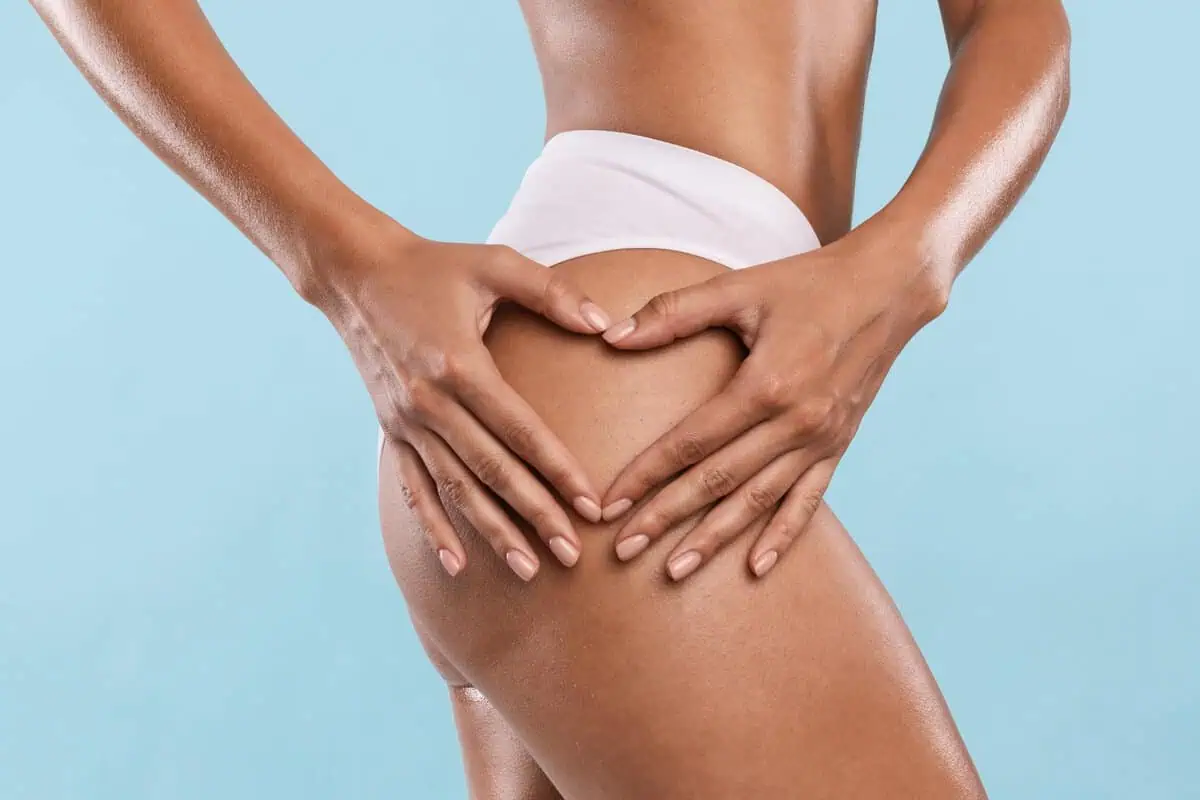 A woman is receiving Buttock Enhancement in Alpharetta, GA at The Graivier Center